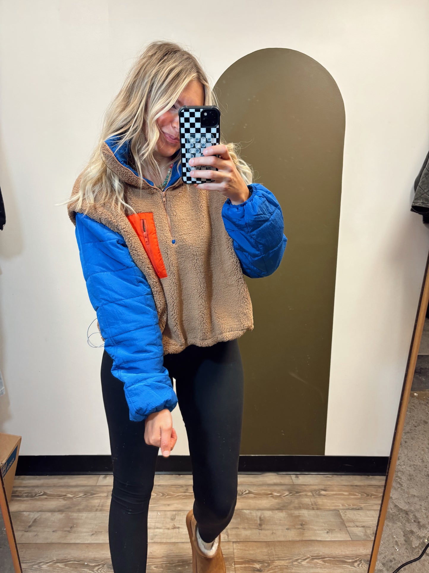 Mountain Town Fleece Pullover