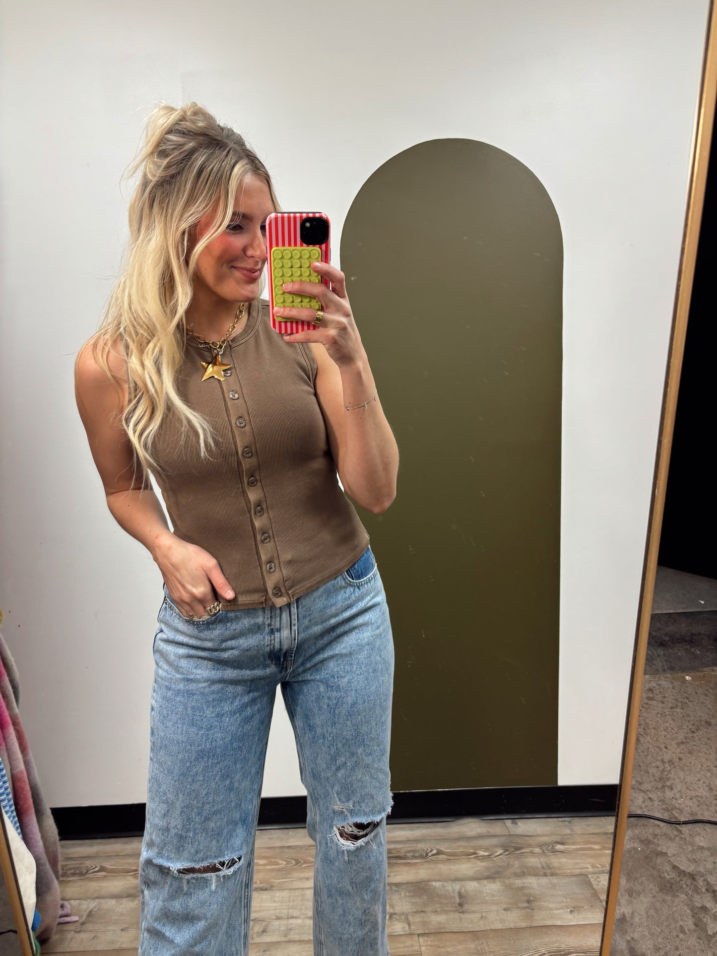 Button And Rib Tank (Brown)