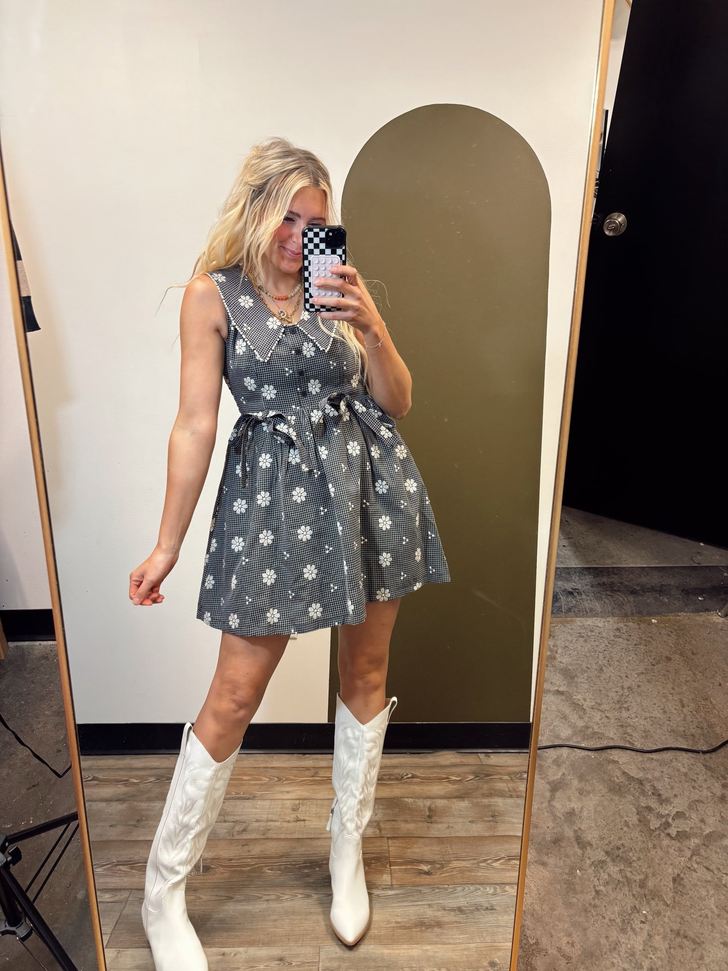 Daisy Doll Collared Dress