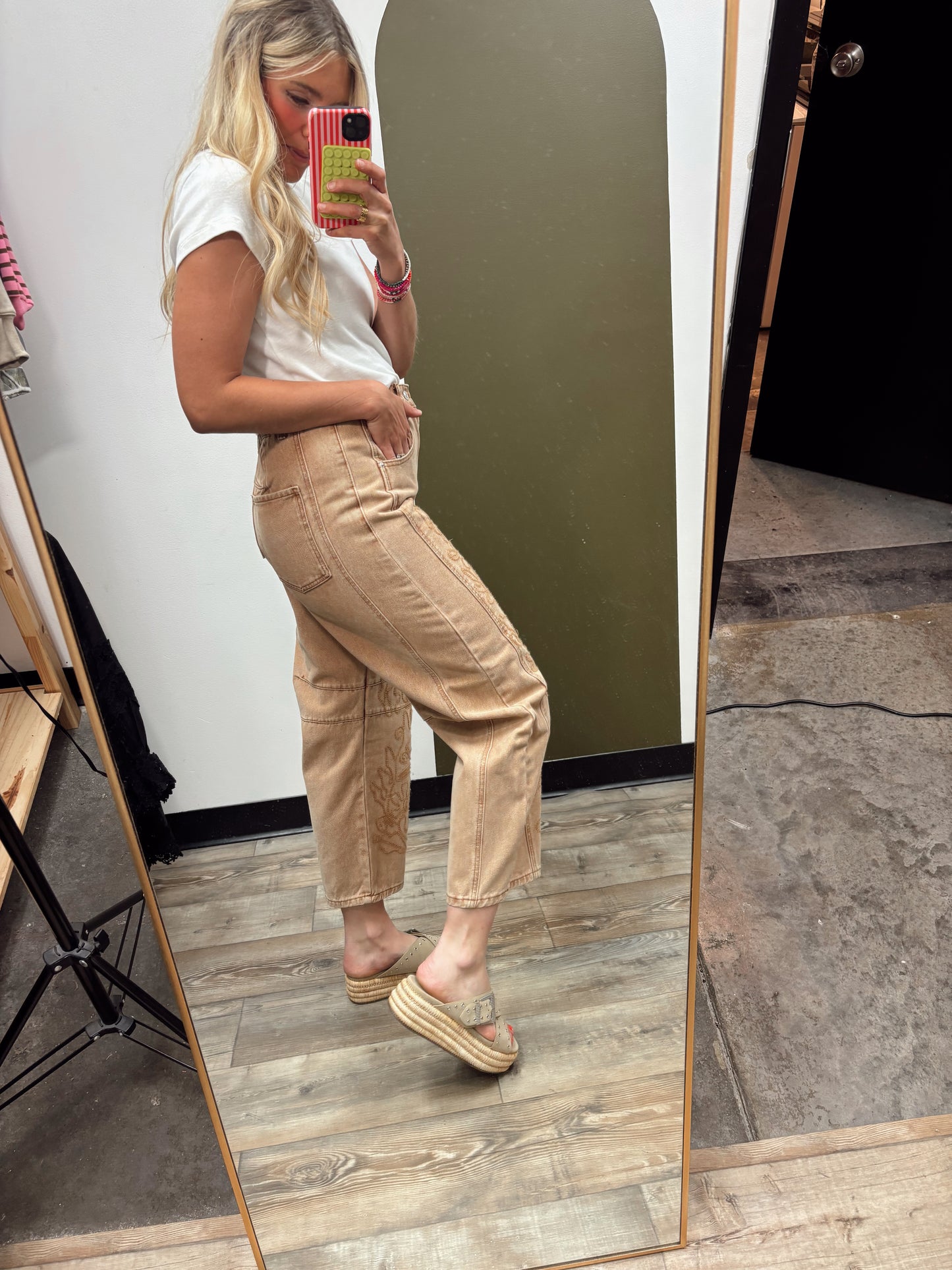 Embroidered Detail Barrel Pant (Rust)
