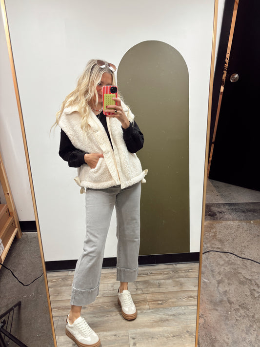 City Trek Vest (Cream)