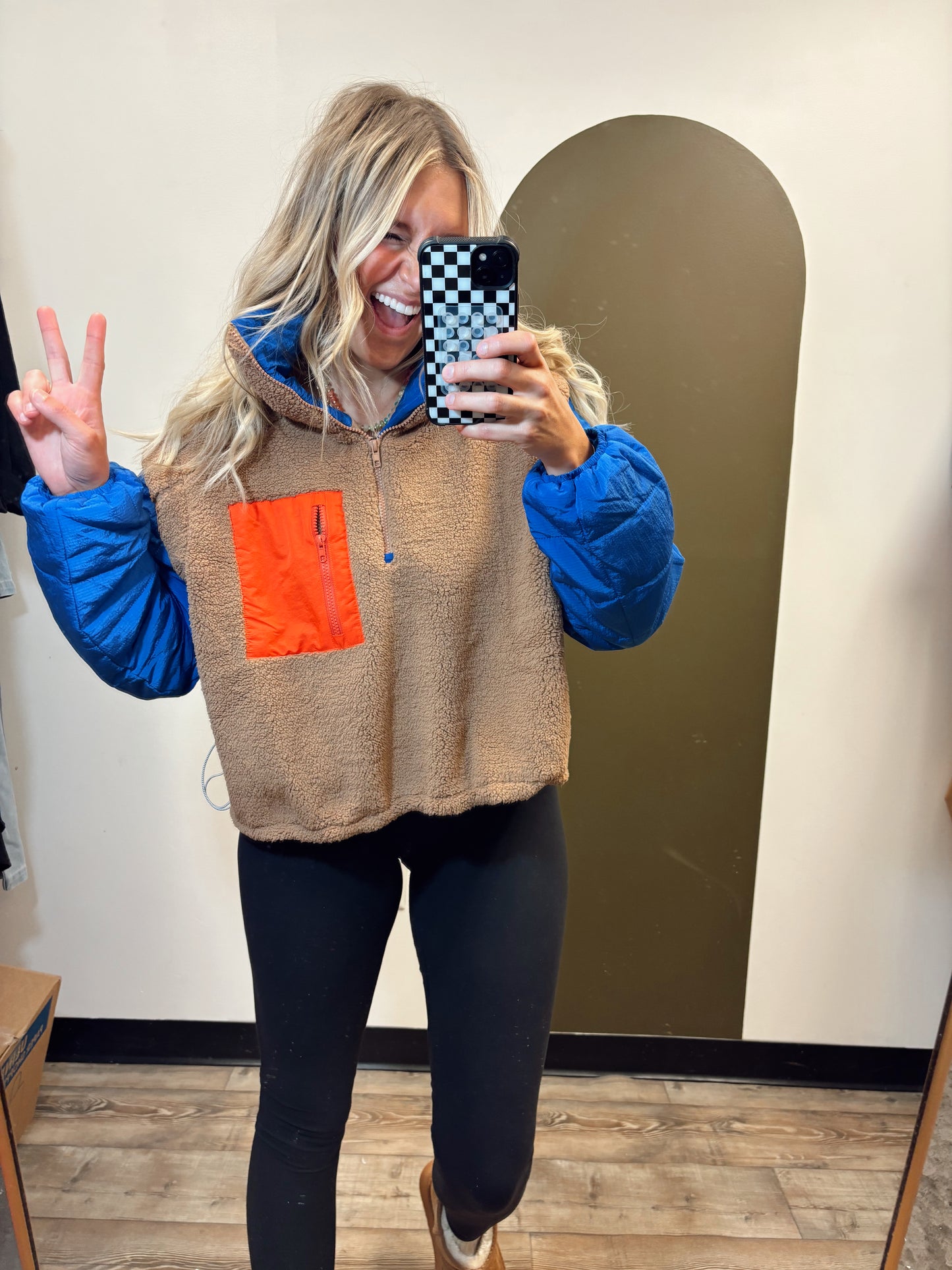 Mountain Town Fleece Pullover
