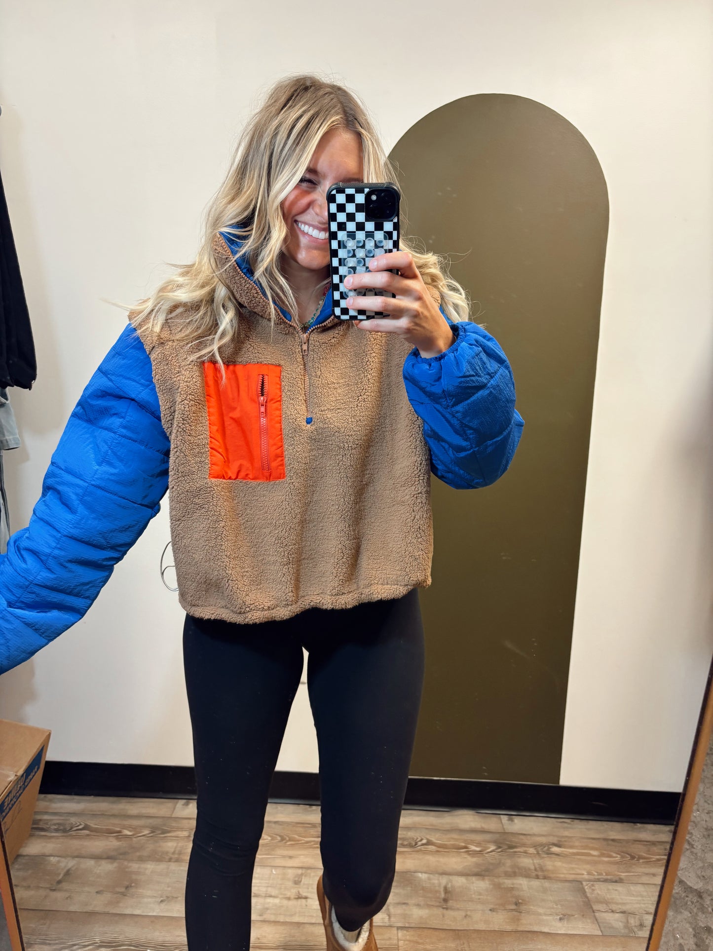 Mountain Town Fleece Pullover