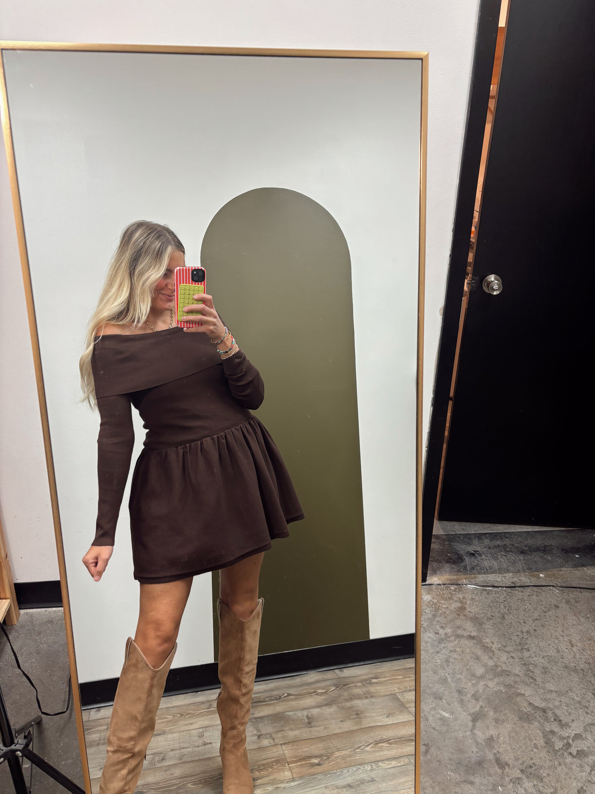 Stephany Off Shoulder Dress (Brown)