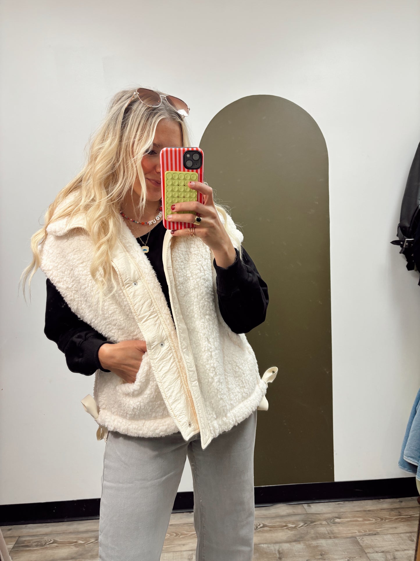 City Trek Vest (Cream)