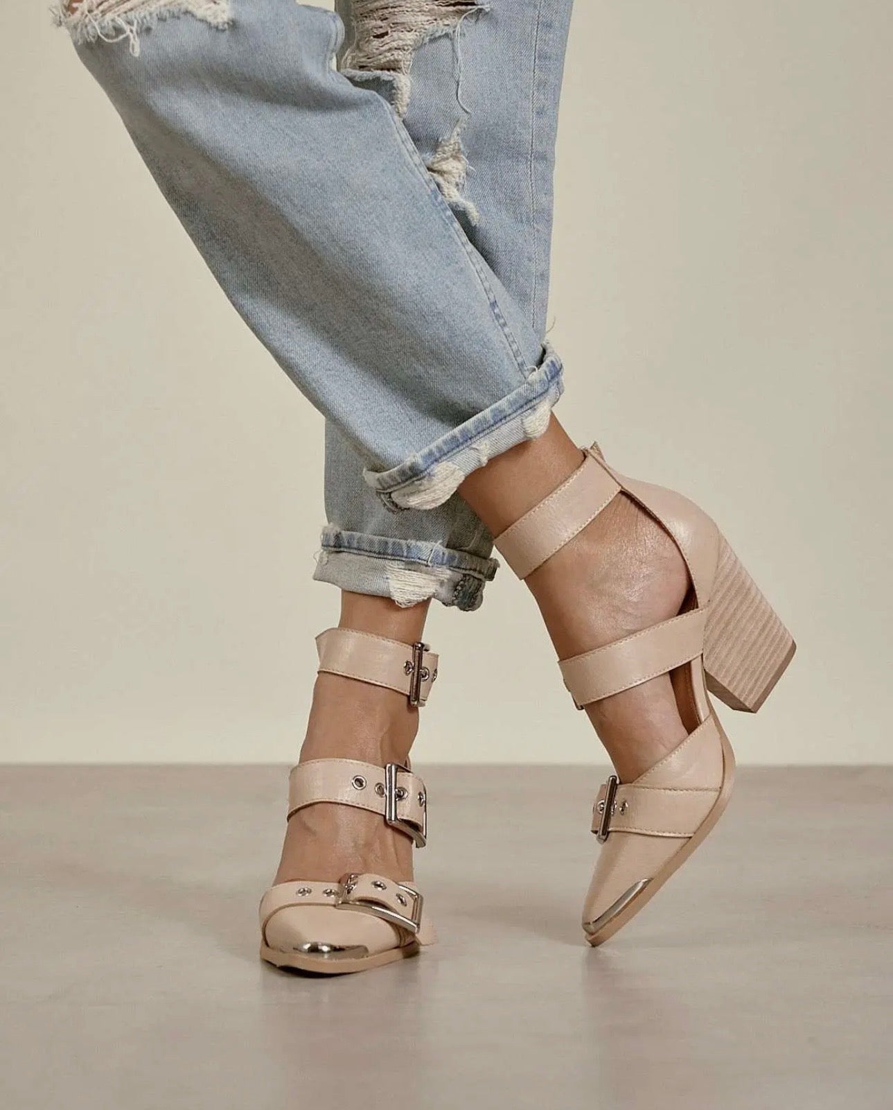 Hendrix Buckle Shoe (Beige)