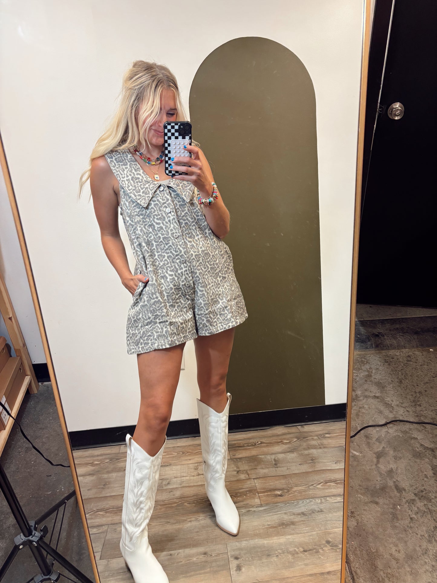 Oversize Collar Leopard Romper