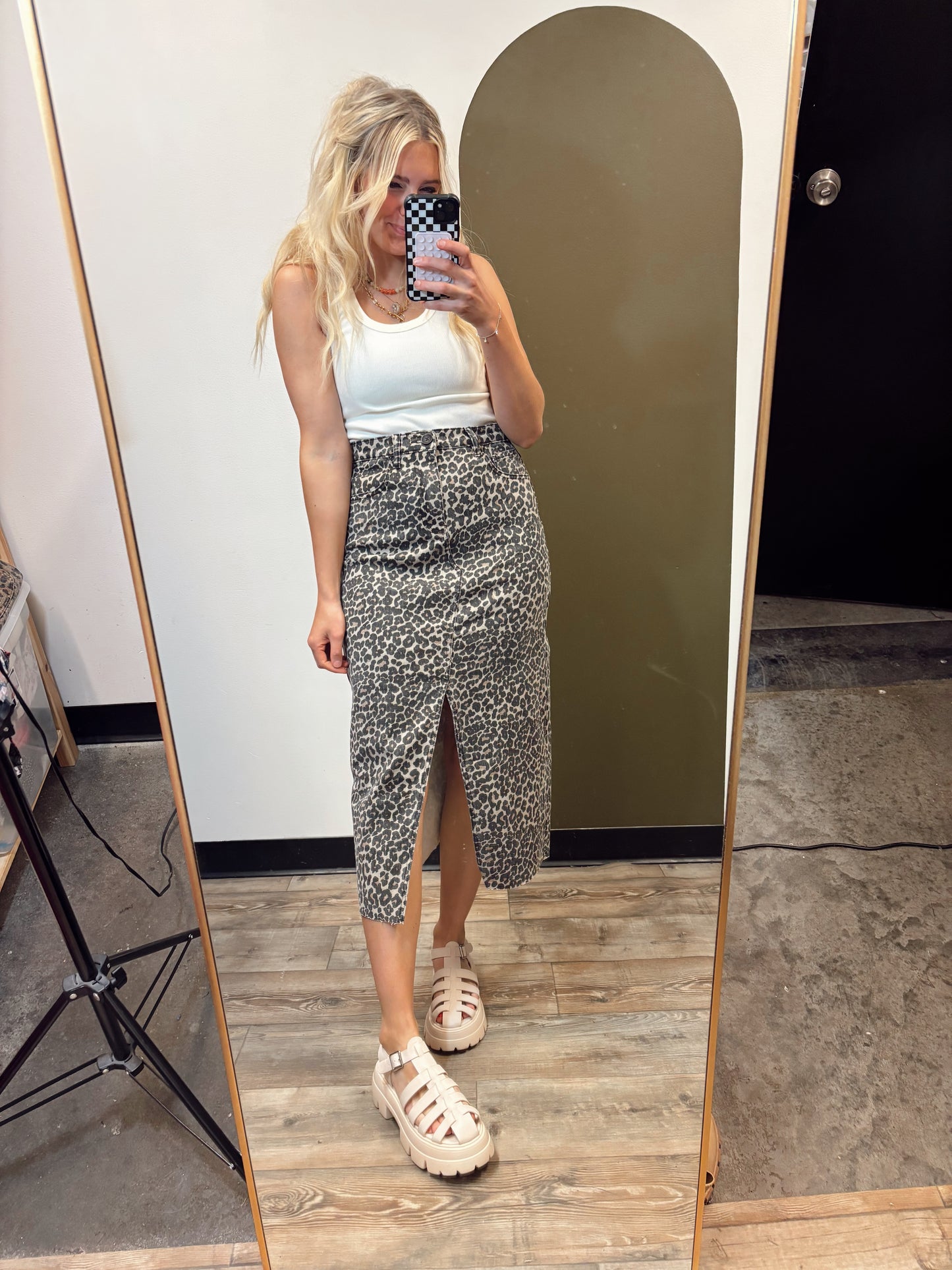 Leo Slit Skirt