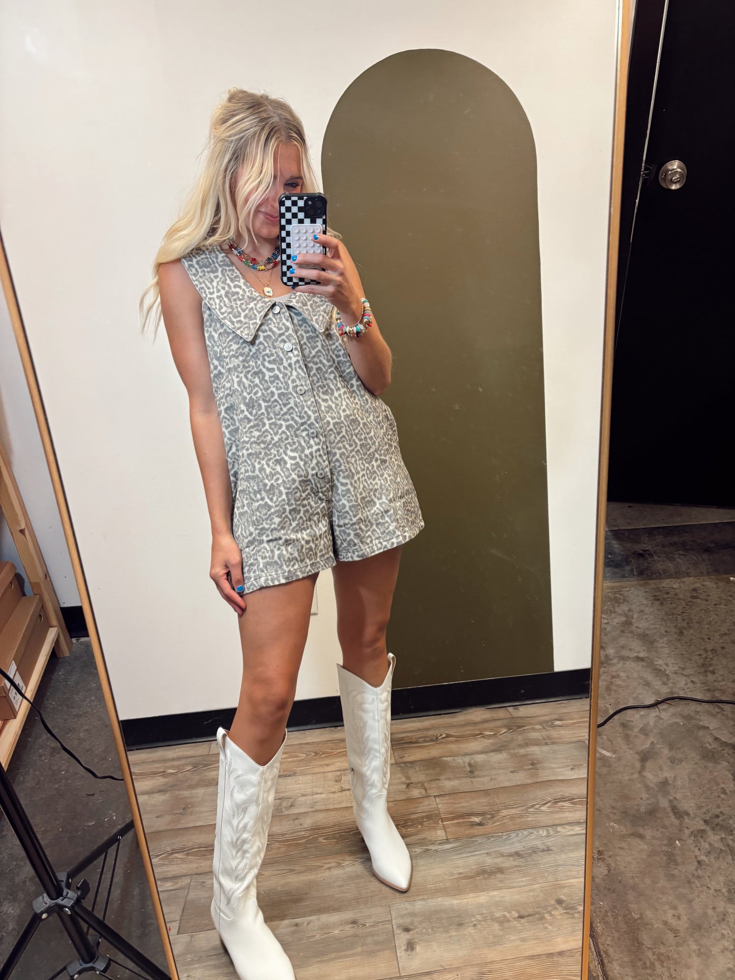 Oversize Collar Leopard Romper