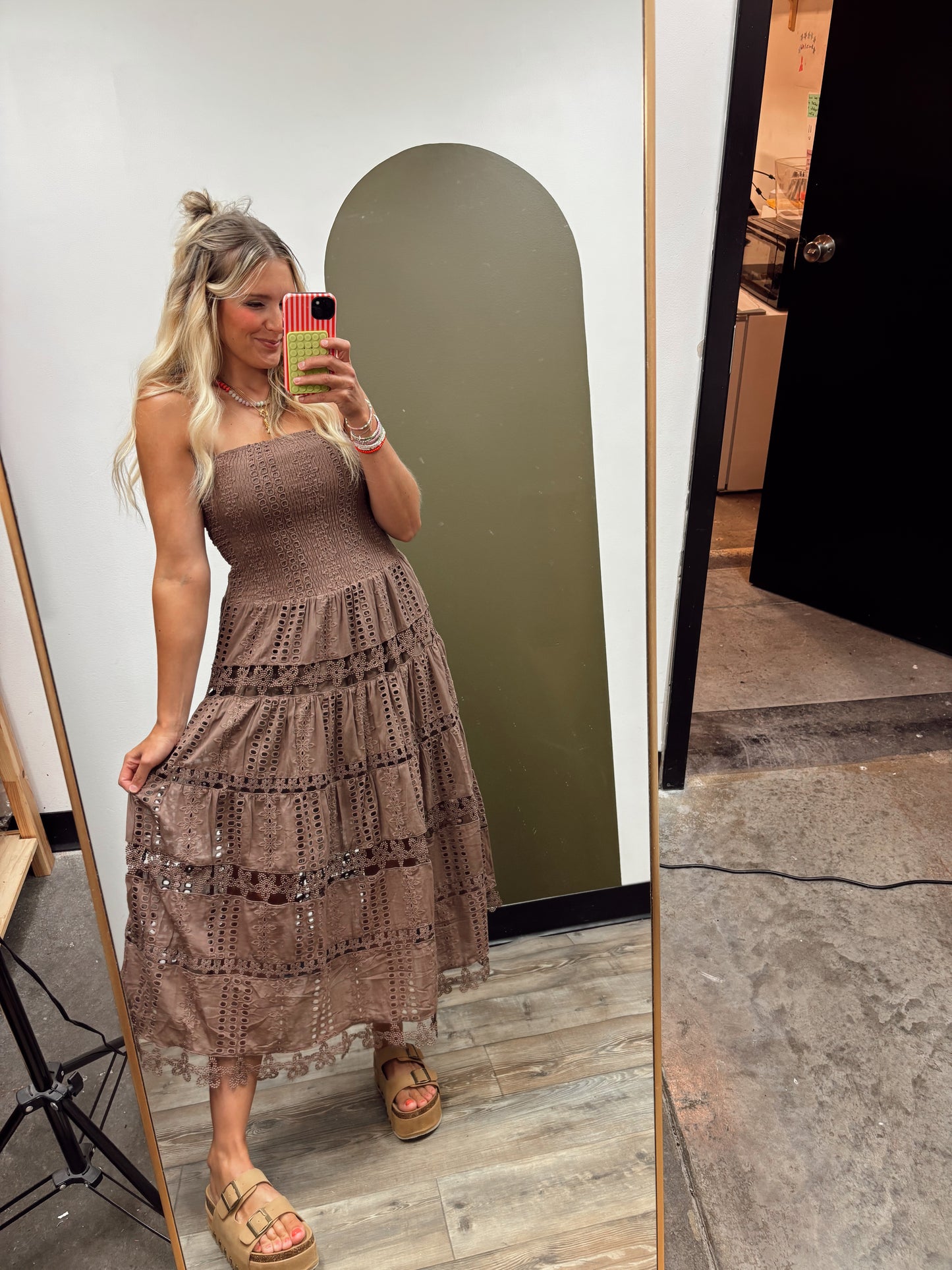 Vineyard Eyelet Dress (Nutmeg)