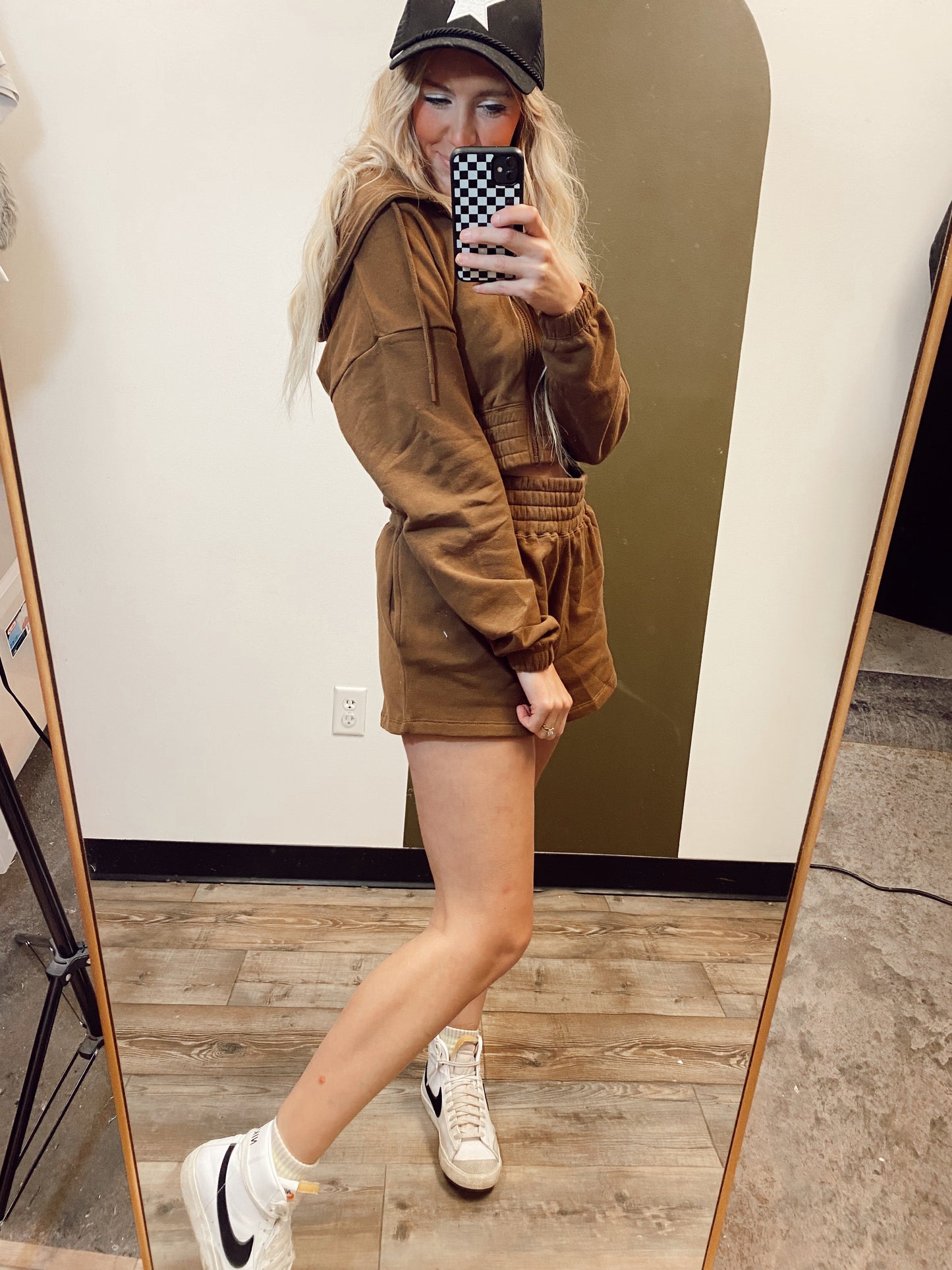 Lounge Around Short (Cocoa)