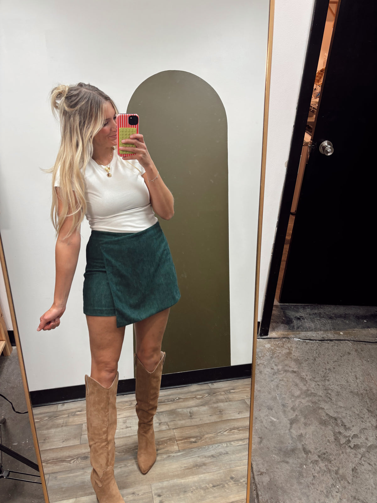 Gwen Corduroy Skort (Hunter)