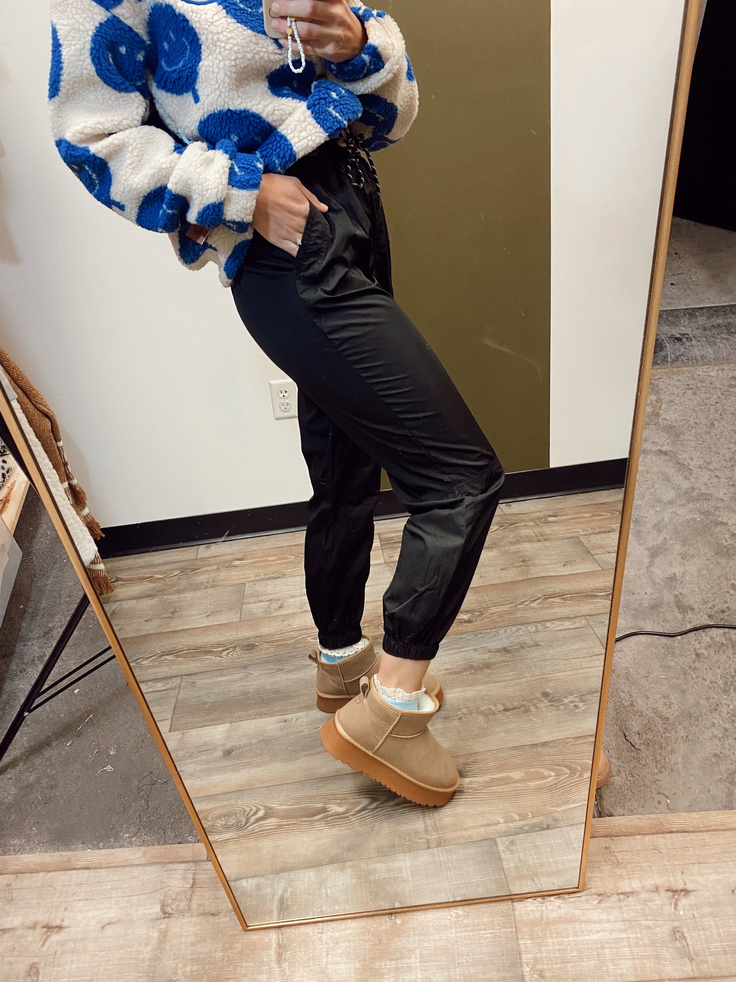 Fly Girl Cargo Jogger (Black)