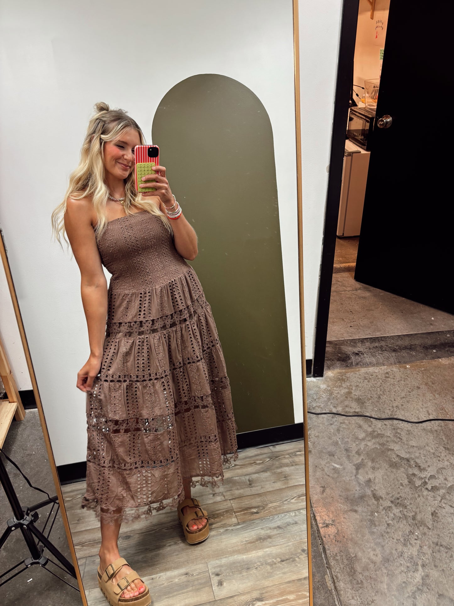 Vineyard Eyelet Dress (Nutmeg)