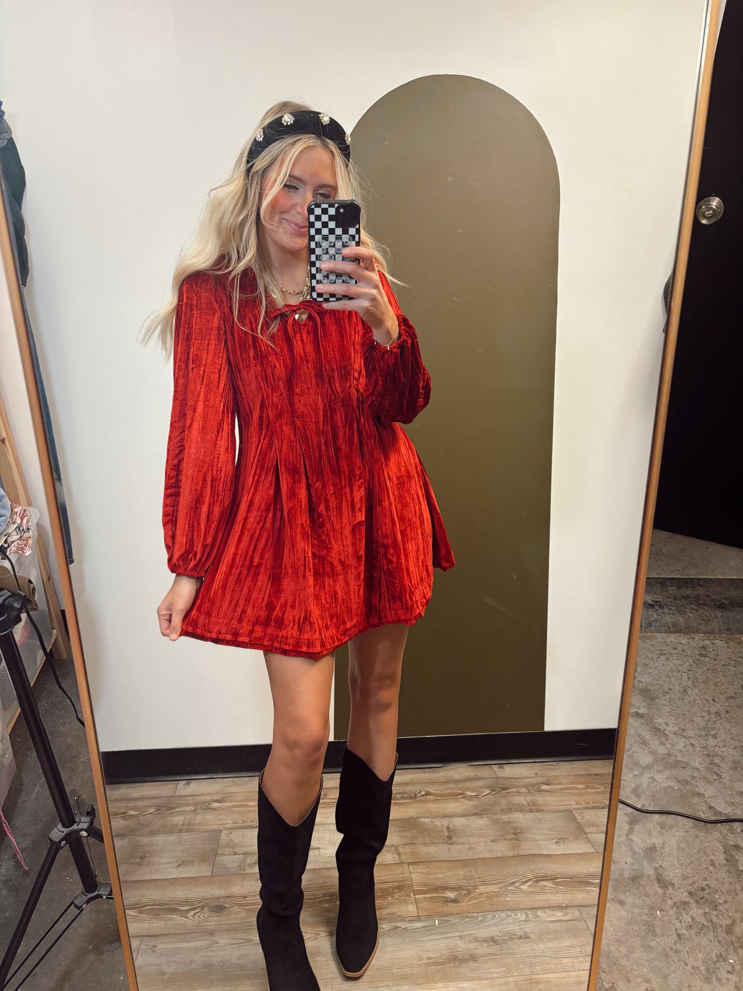 Mistletoe Velvet Dress (Red)