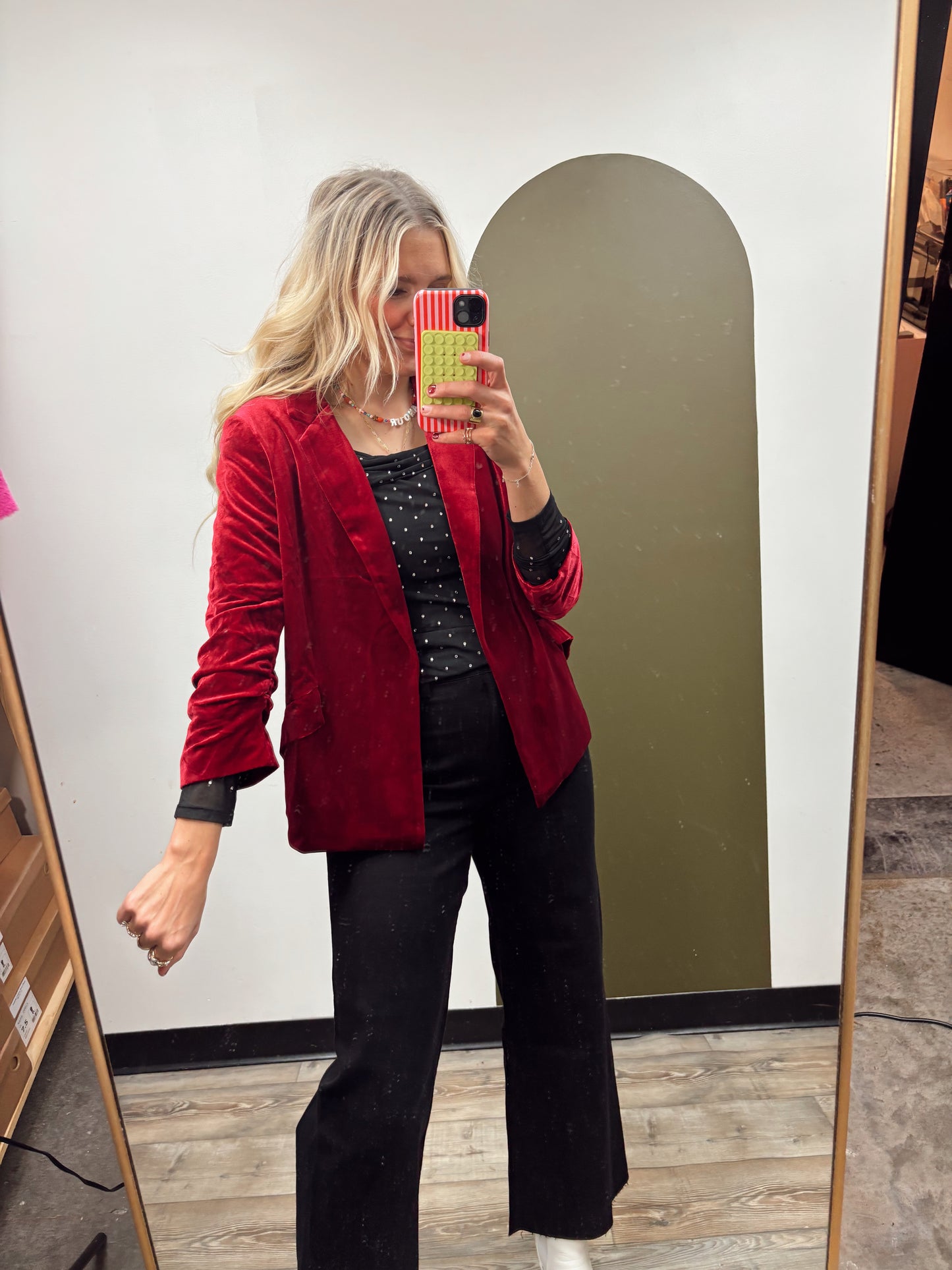 Velvet Dreams Blazer (Magenta)