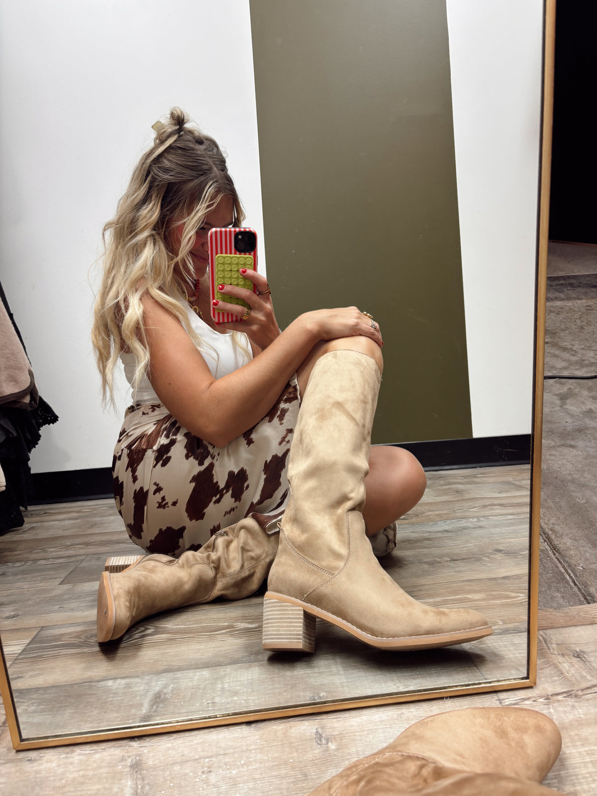 Juno Faux Suede Boot (Taupe)