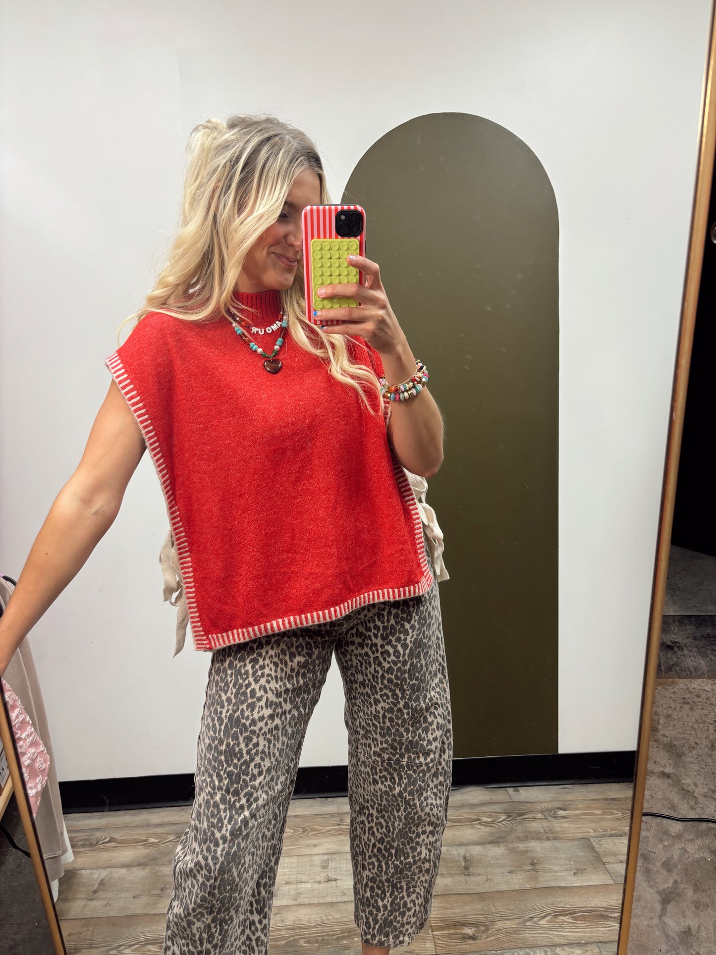 Anja Sweater Vest (Red)