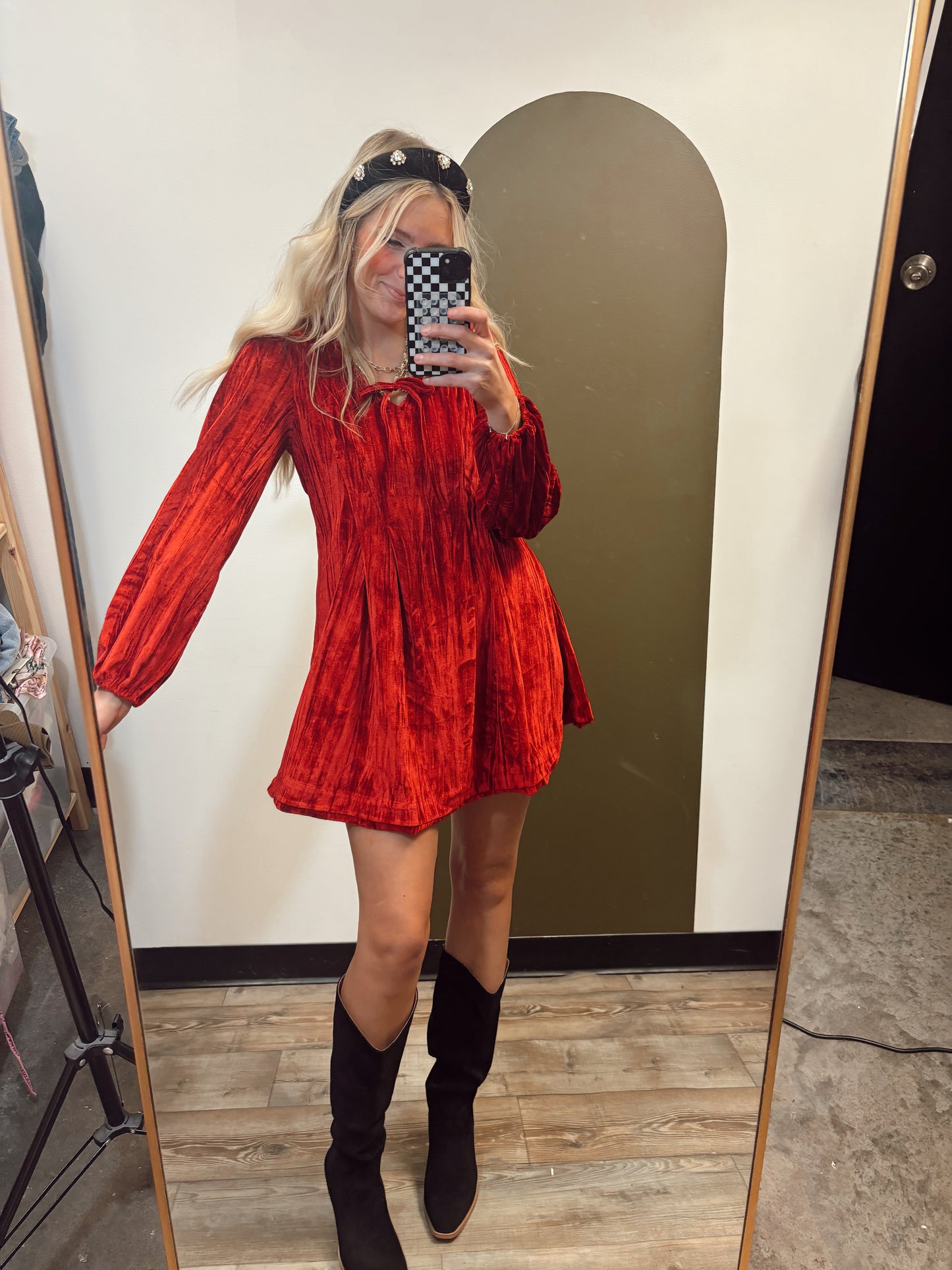 Mistletoe Velvet Dress (Red)