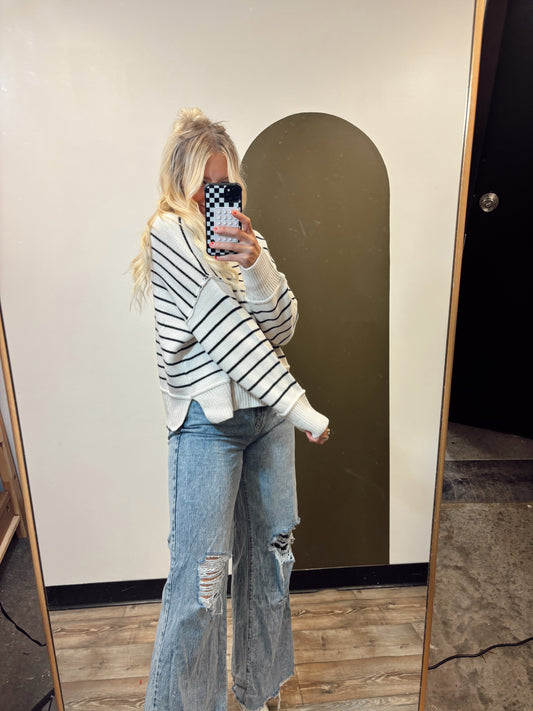 Splitting Image Pullover Sweater (Cream)