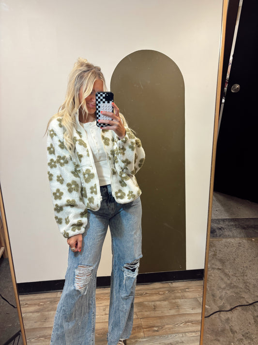 Playful Daises Sherpa (Green)