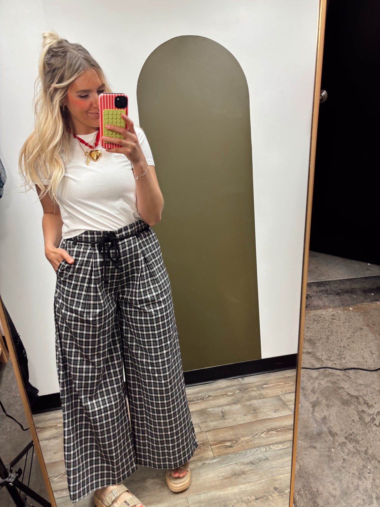 Studio Chic Wide Leg Pant