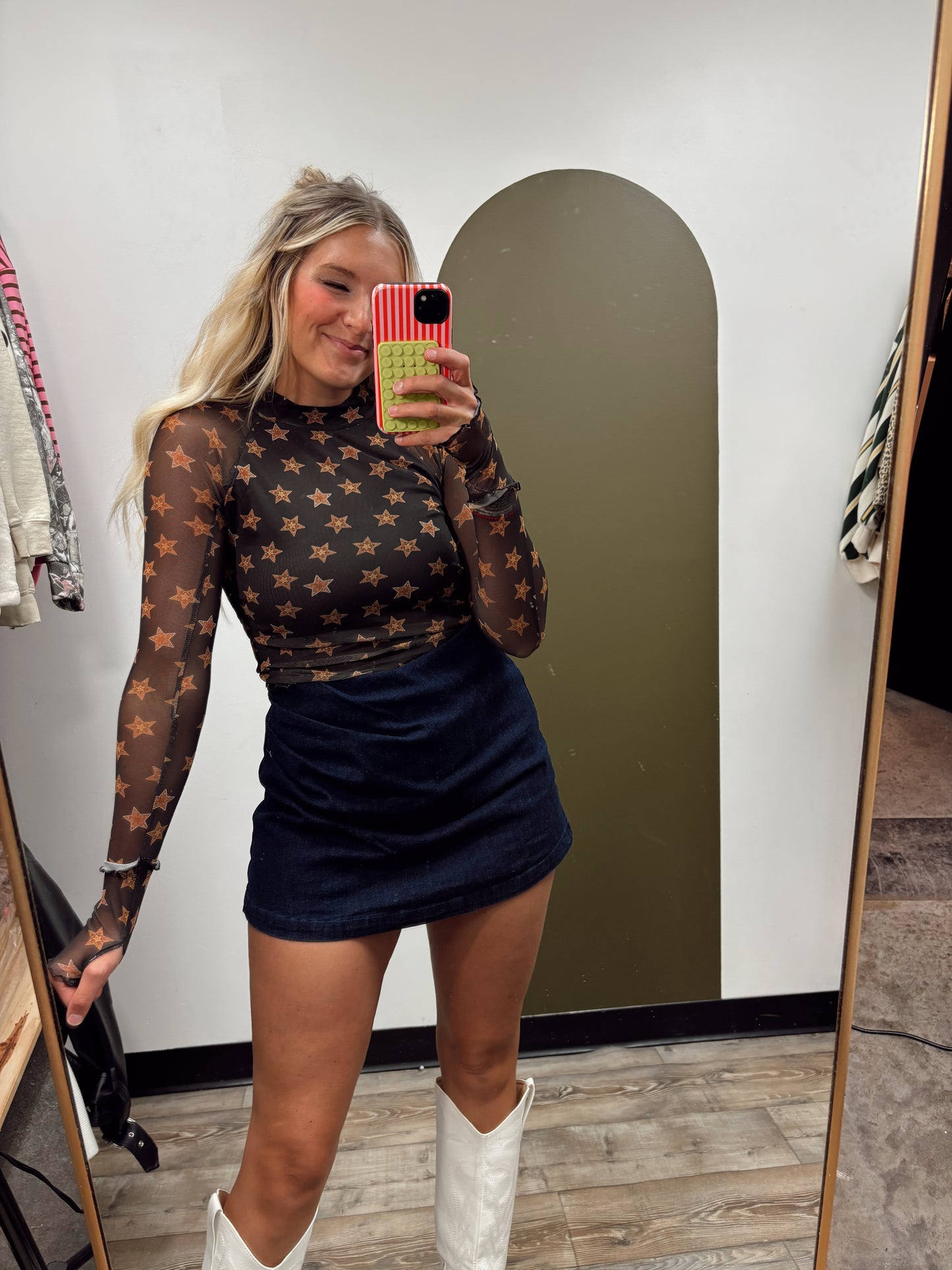 Star Mesh Thumbhole Top