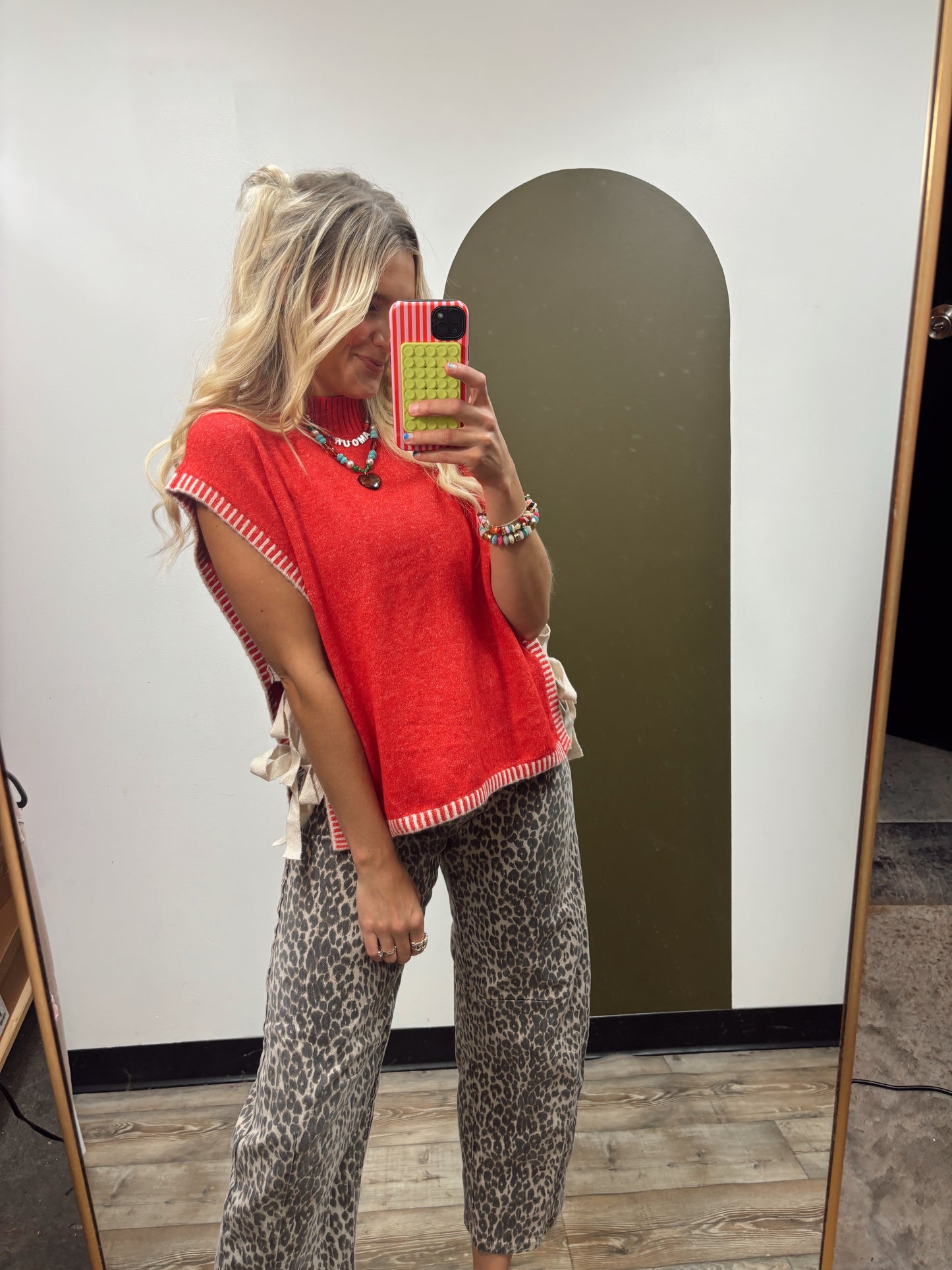 Anja Sweater Vest (Red)