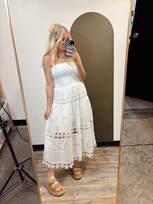 Vineyard Eyelet Dress (White)