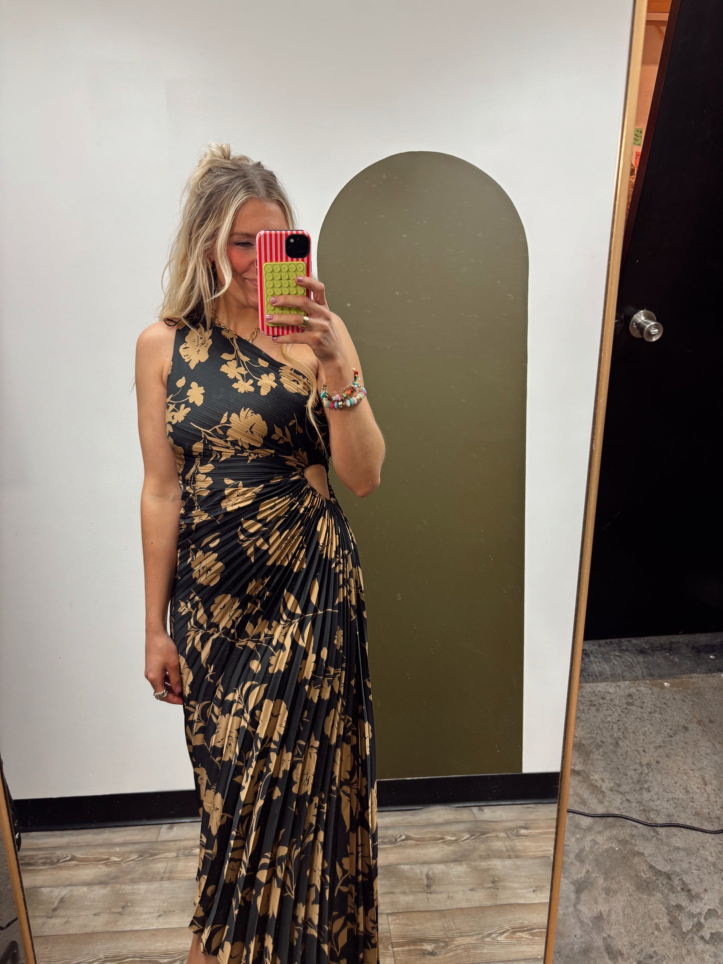 Total Eclipse Pleat Dress (Floral Print)