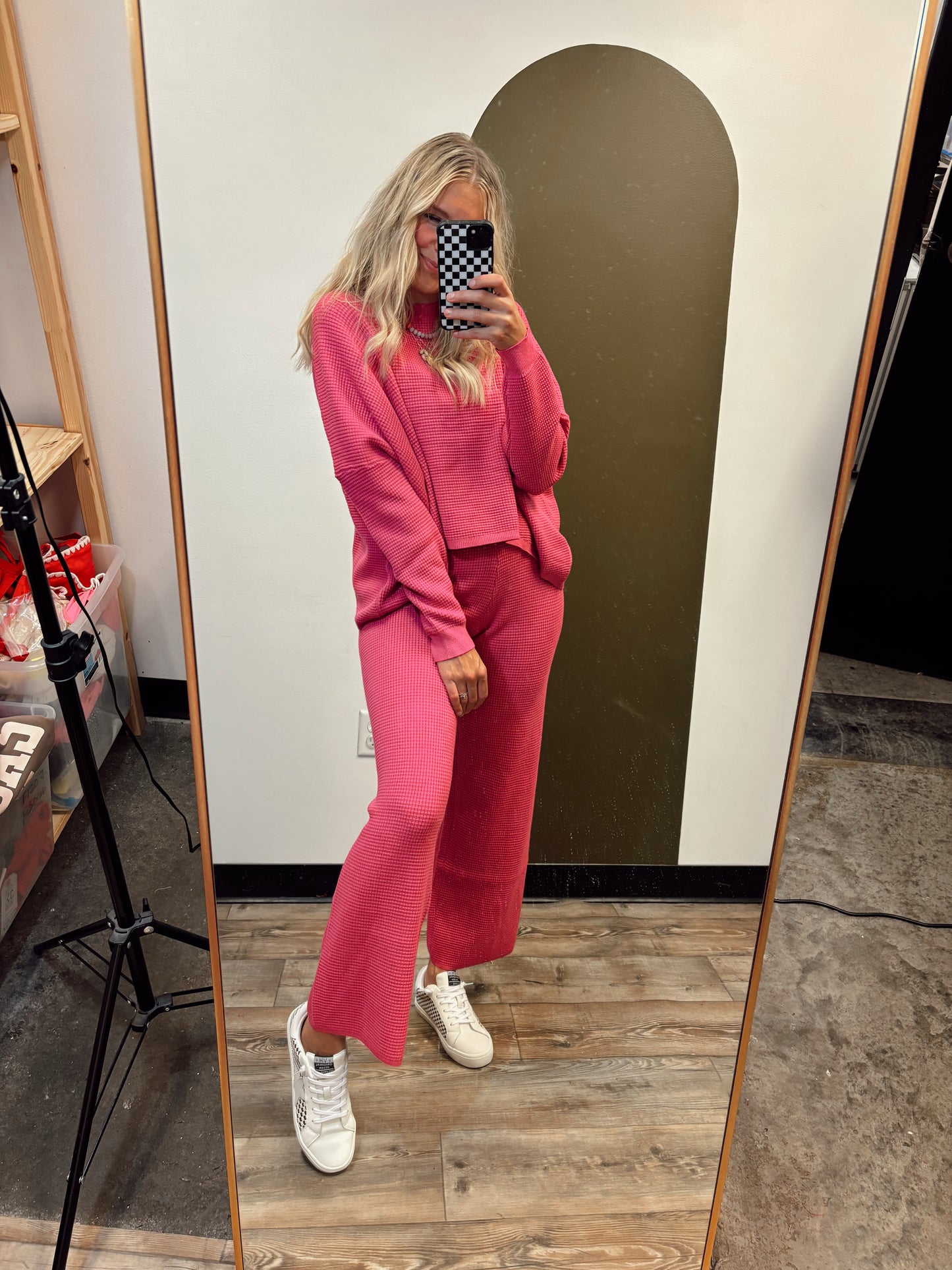 Rosy Textured Pant (Pink)