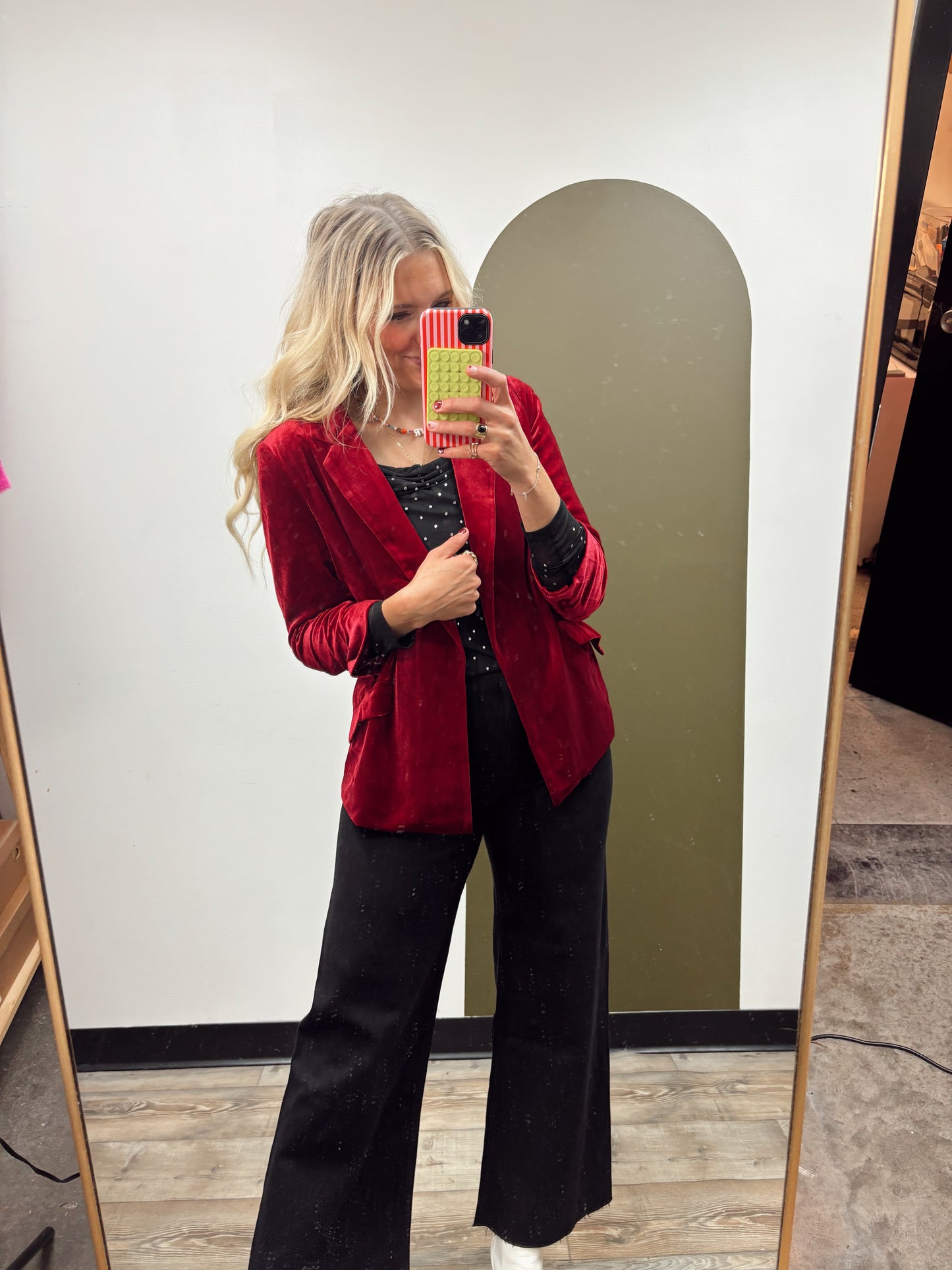 Velvet Dreams Blazer (Magenta)