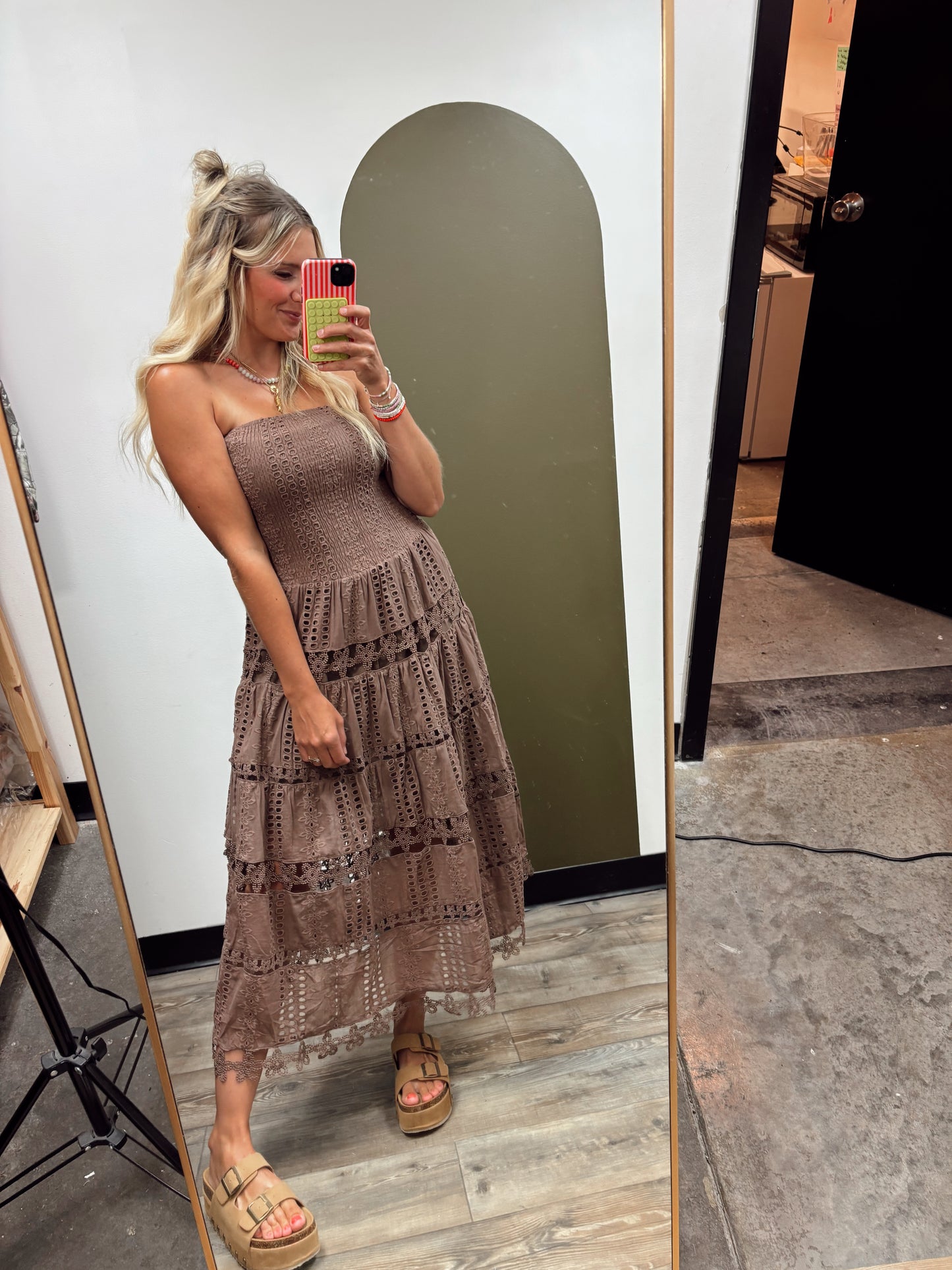 Vineyard Eyelet Dress (Nutmeg)