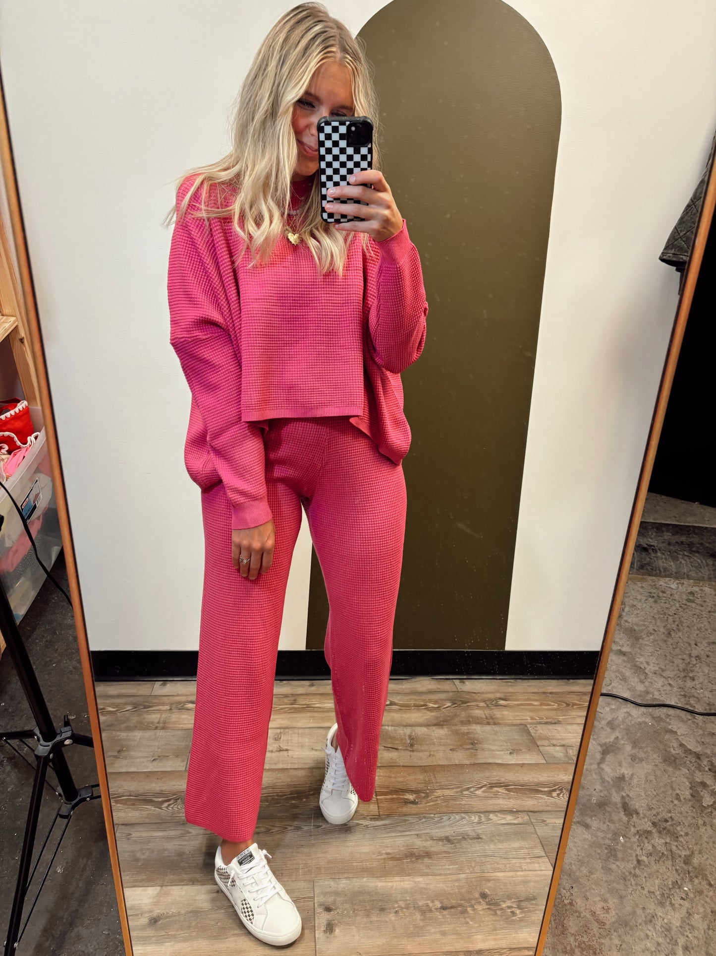 Rosy Textured Pant (Pink)