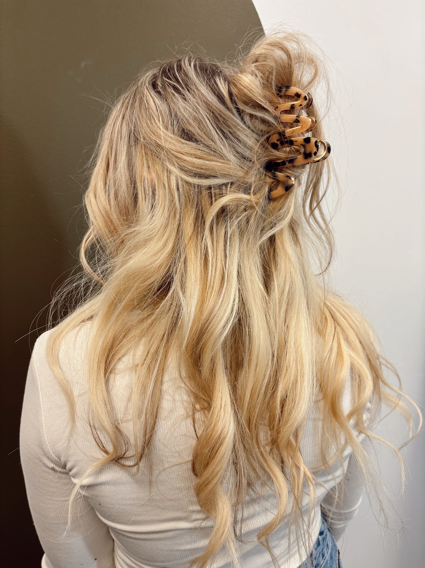 Willow Squiggle Claw Clip
