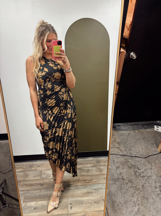 Total Eclipse Pleat Dress (Floral Print)