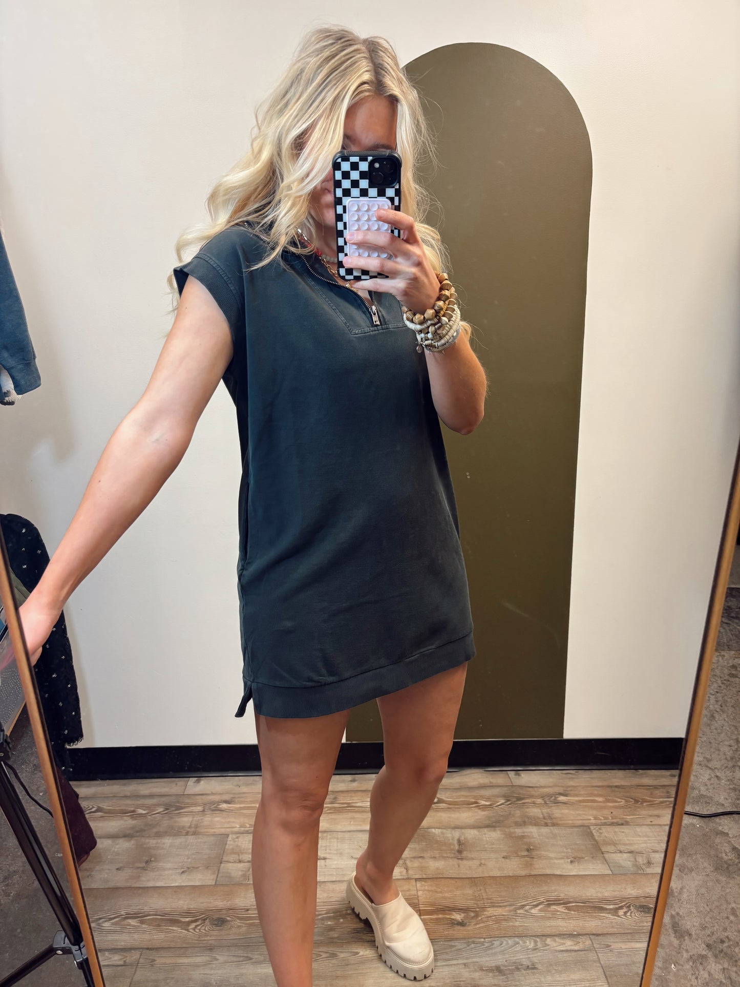 City Weekend Zipper Dress (Black)