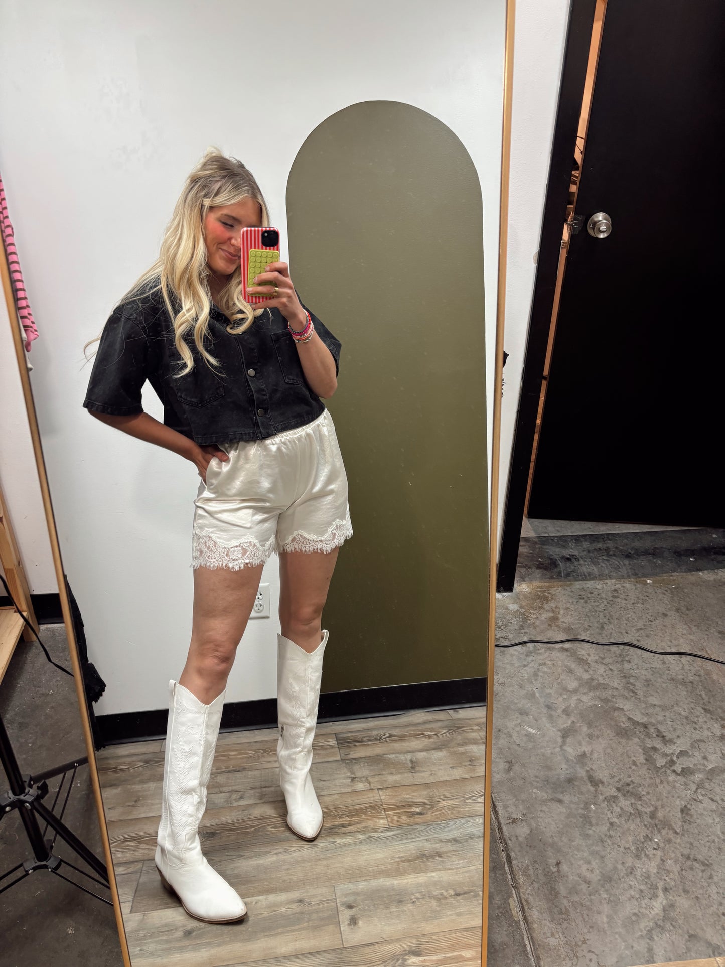 Satin Lace Short (Champagne)