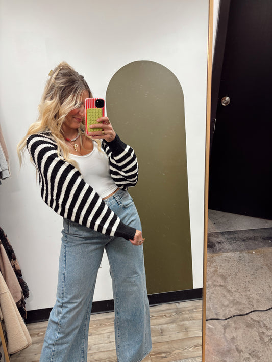 Coastal Cutie Shrug (Black/White)