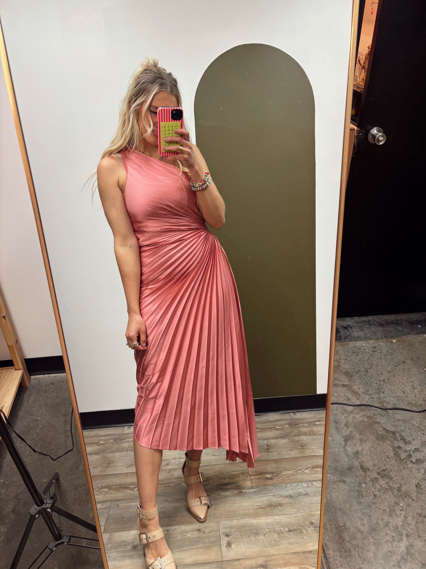 Total Eclipse Pleat Dress (Rose)