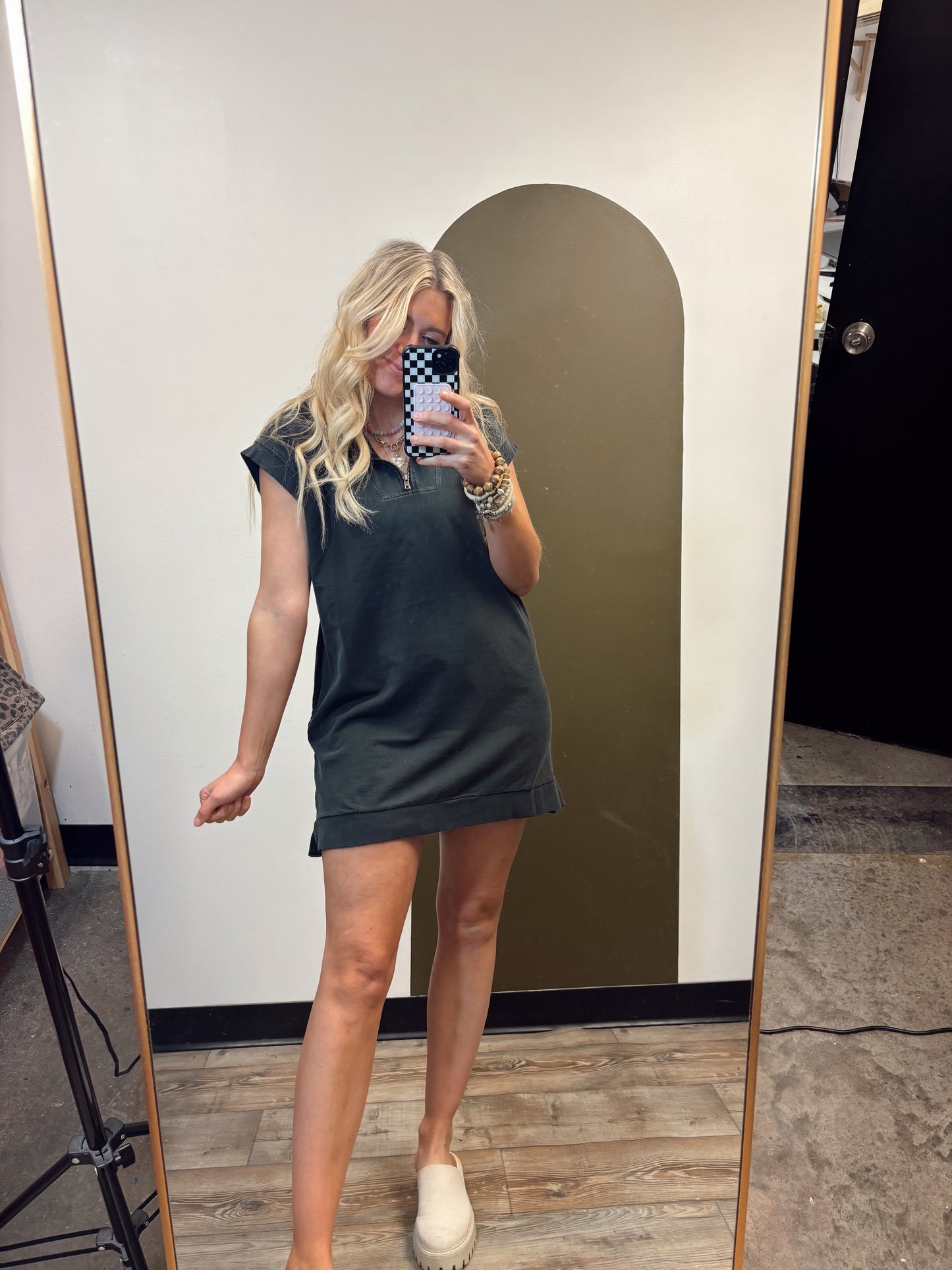 City Weekend Zipper Dress (Black)