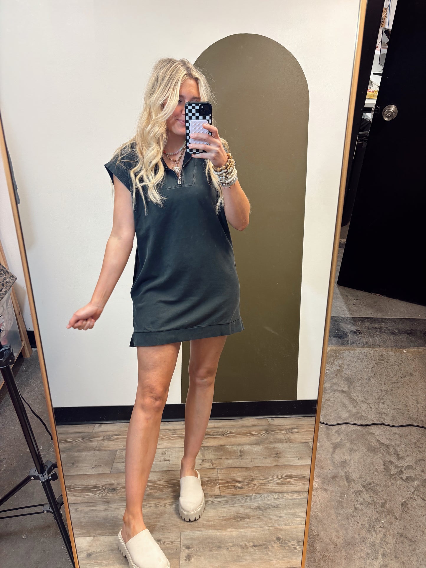 City Weekend Zipper Dress (Black)