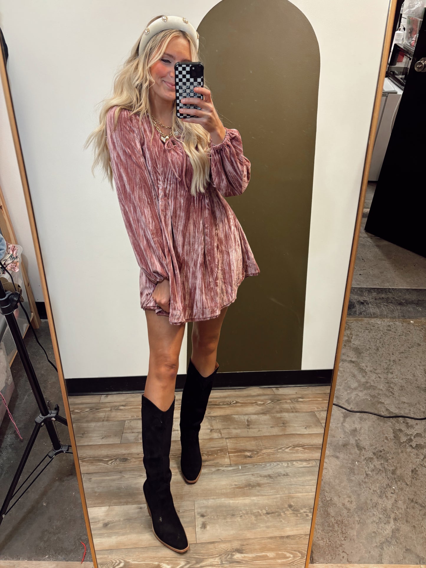 Mistletoe Velvet Dress (Mauve)