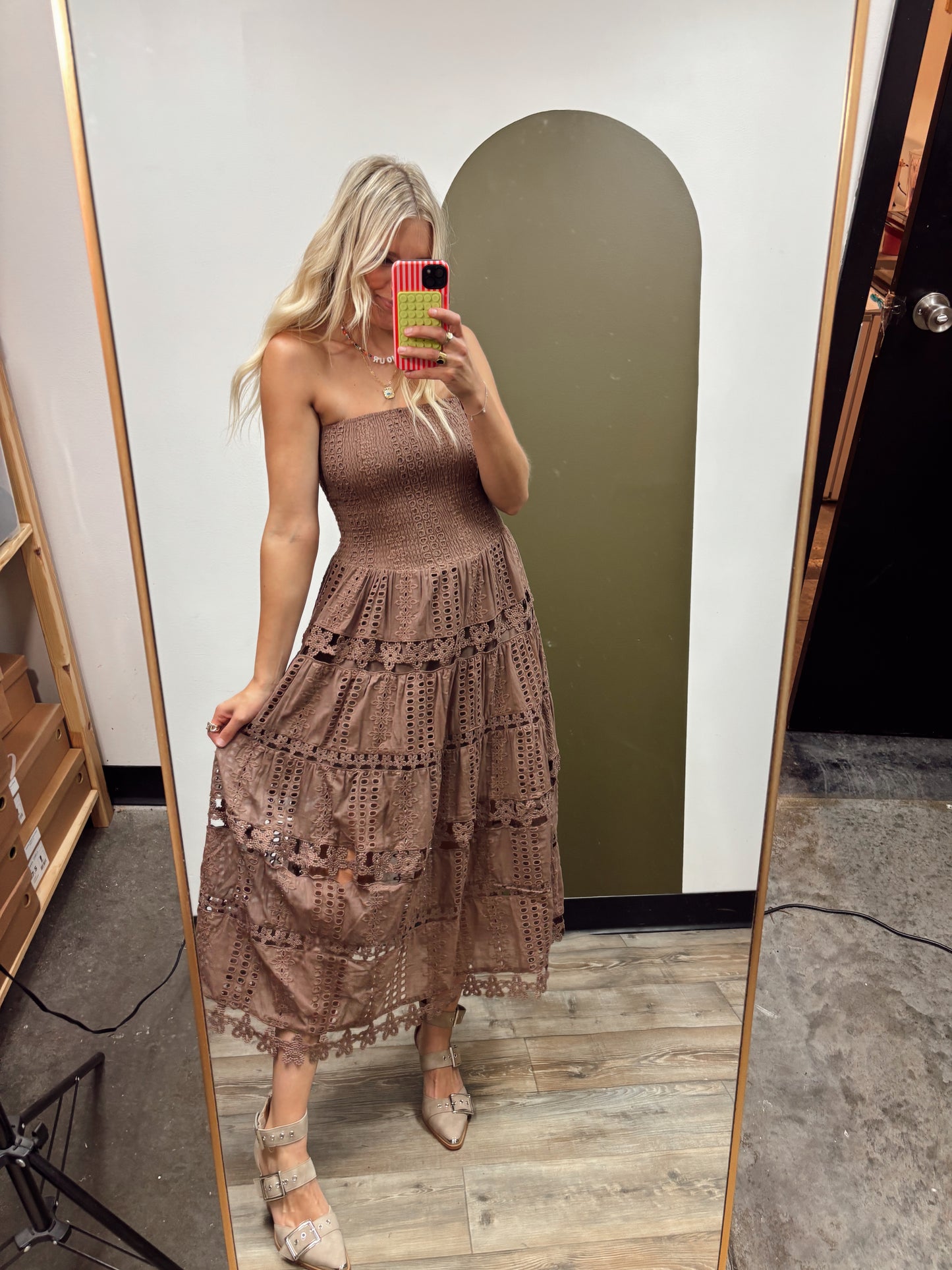 Vineyard Eyelet Dress (Nutmeg)