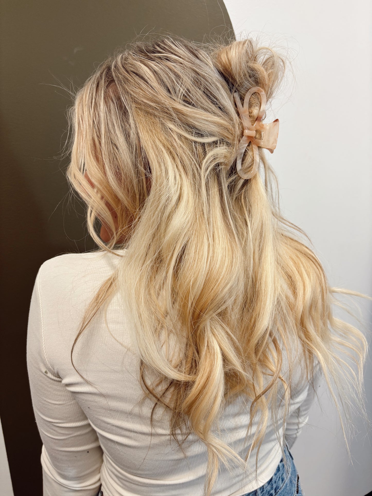 Remi Bow Claw Clip