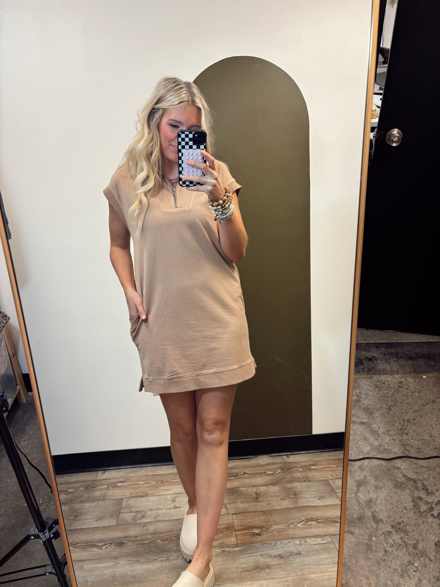 City Weekend Zipper Dress (Taupe)