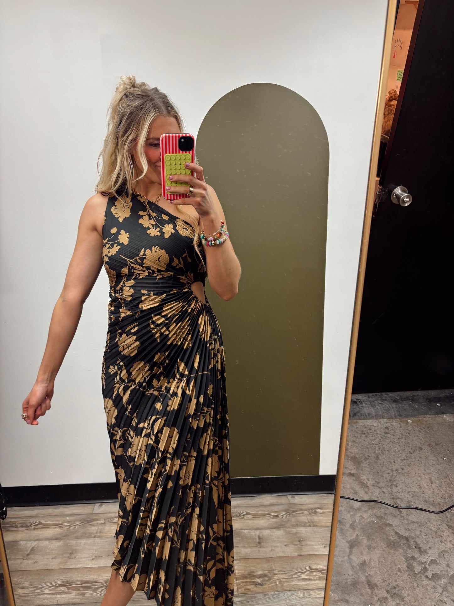 Total Eclipse Pleat Dress (Floral Print)