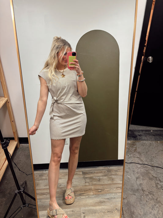 Afternoon Stroll Tie Dress