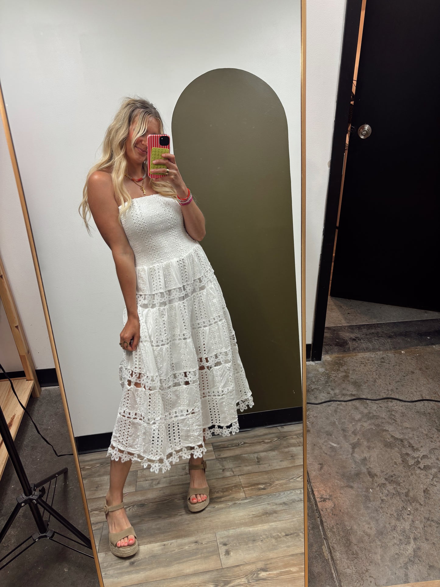 Vineyard Eyelet Dress (White)