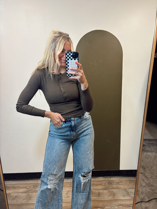 Ribbed Henley Top (Brown)
